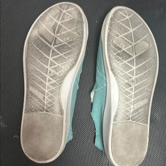 Vionic Beach Malibu - Slip-On Comfort - Picture 5 of 8